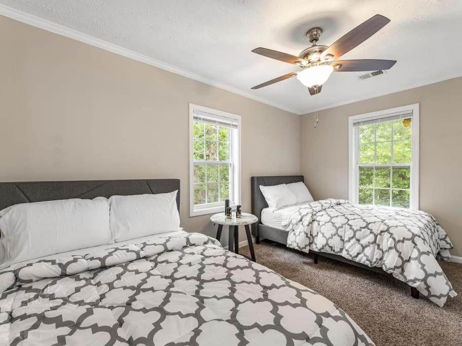 Gorgeous East Village Home Near Downtown Sleeps 12 5 Bedrooms Coffee Bbq Ac Parking Atlanta Ngoại thất bức ảnh